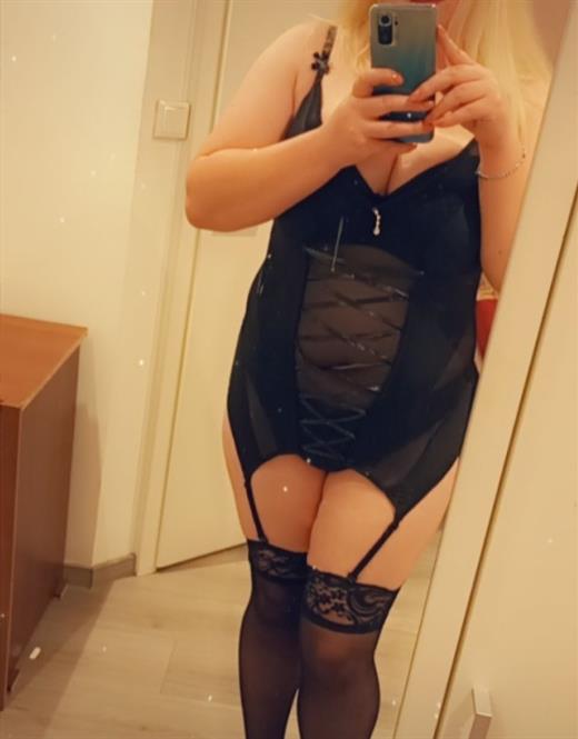 Fışkırtma escort Yi Hui Ankara Eskort Kizlar