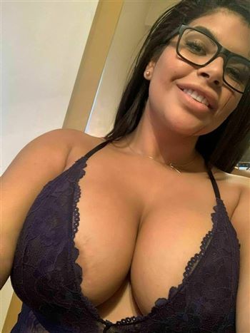 Buksomi escort Konthea Ankara Eskort Kizlar